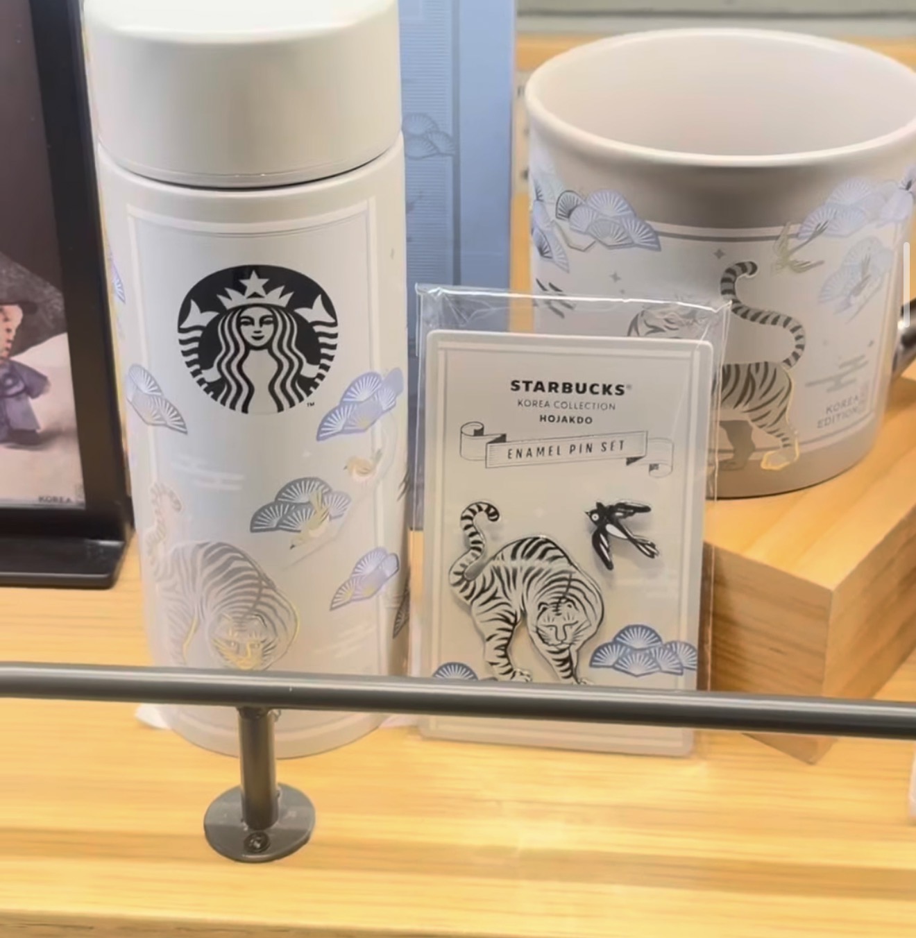 [STARBUCKS KOREA] Hojakdo Pin Set
