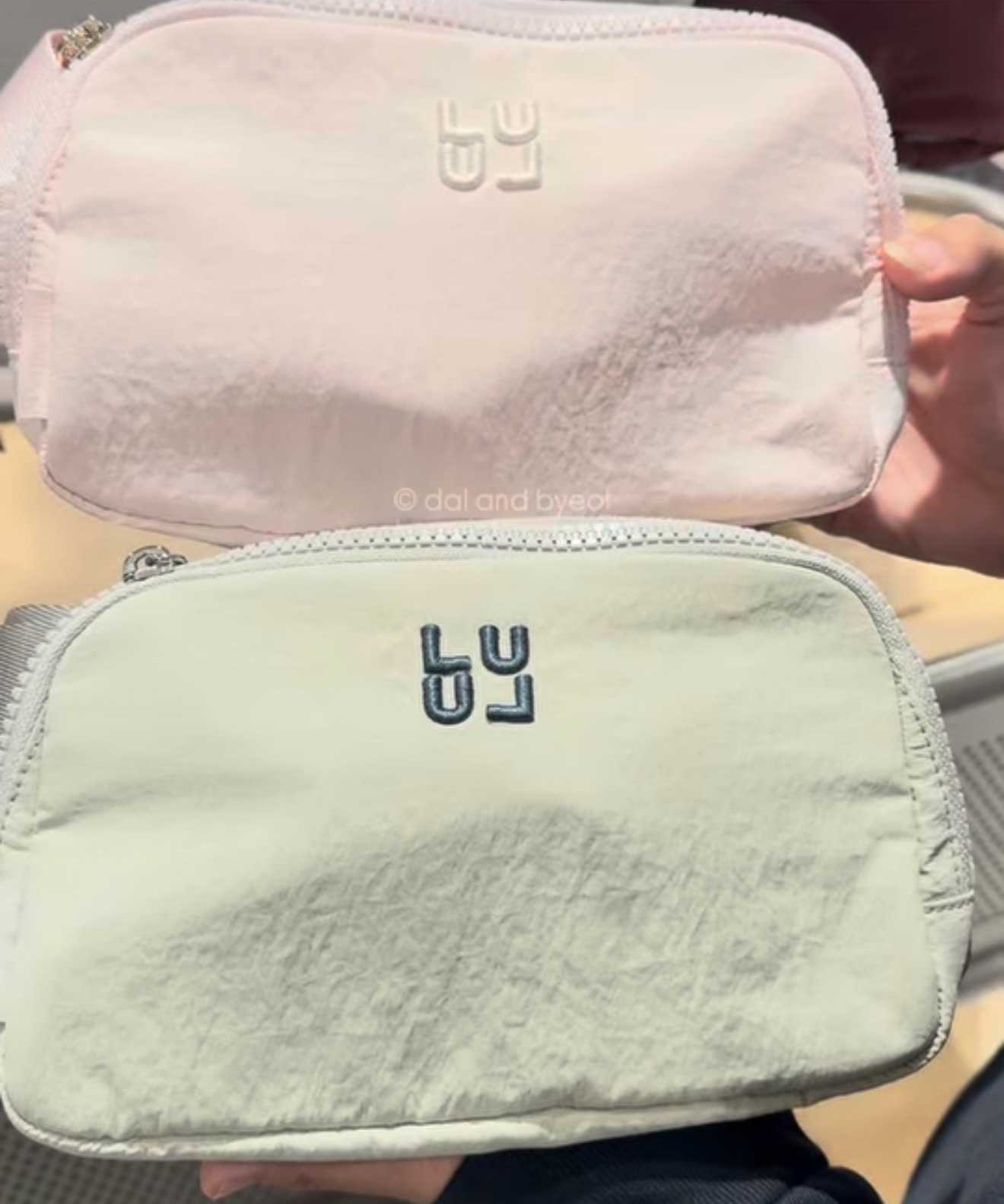 [LULULEMON] Everywhere Belt Bag Embroidered Stack 1L ( Meadow Haze )